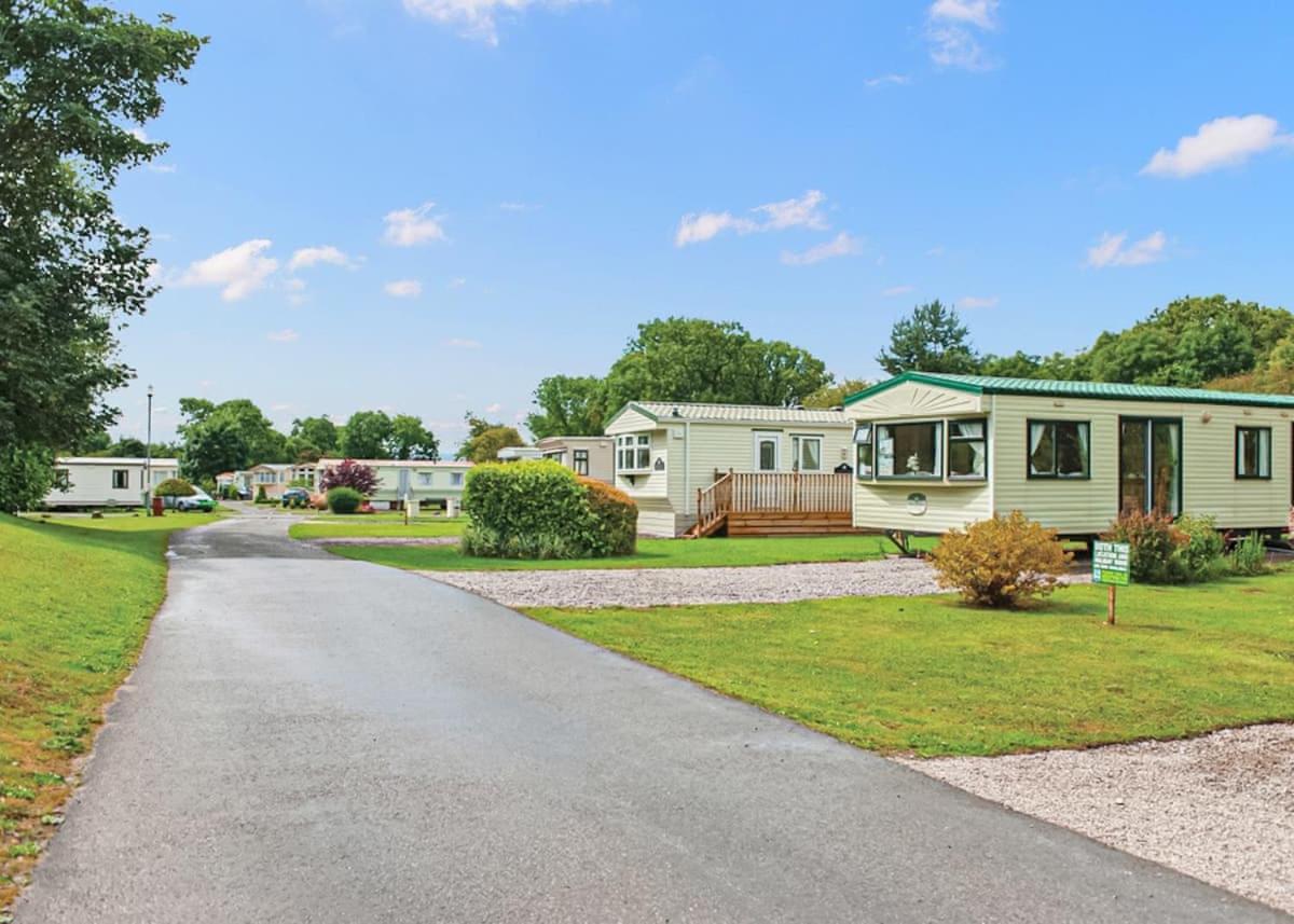 מולד Parc Farm Holiday Park מראה חיצוני תמונה